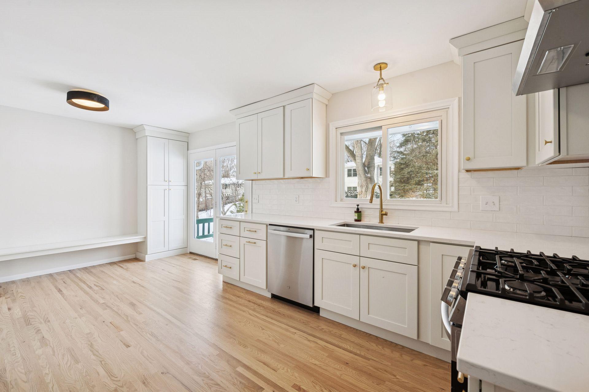 6704 Sioux Trail Edina, MN 55439 - Photo 10 of 44