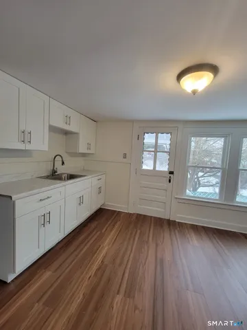 $1,650 | 14 Richard Street, Unit 2, Ansonia, CT 06401