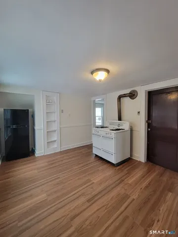 $1,650 | 14 Richard Street, Unit 2, Ansonia, CT 06401