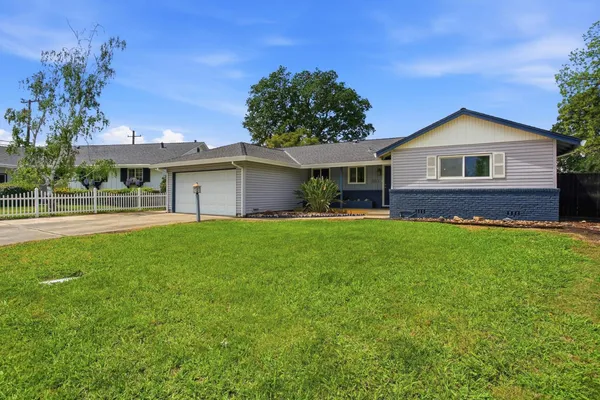 $499,990 | 3021 Stanton Circle, Carmichael, CA 95608