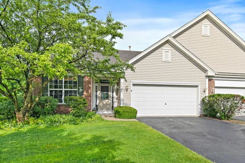 $265,000 | 1481 Waterside Drive, DeKalb, IL 60115