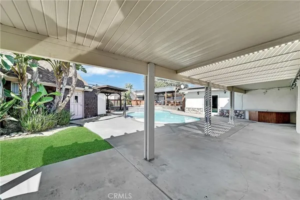 a view of a house with entertaining space