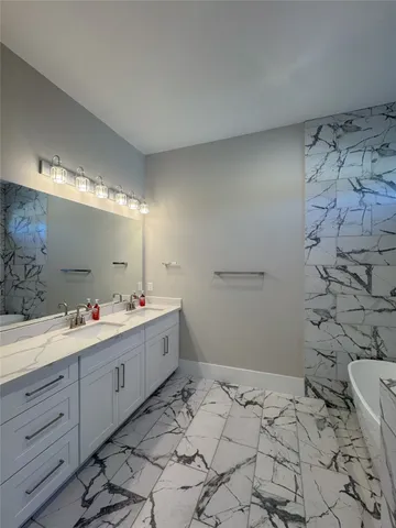 $3,750 | 1611 Parker Street, Houston, TX 77007