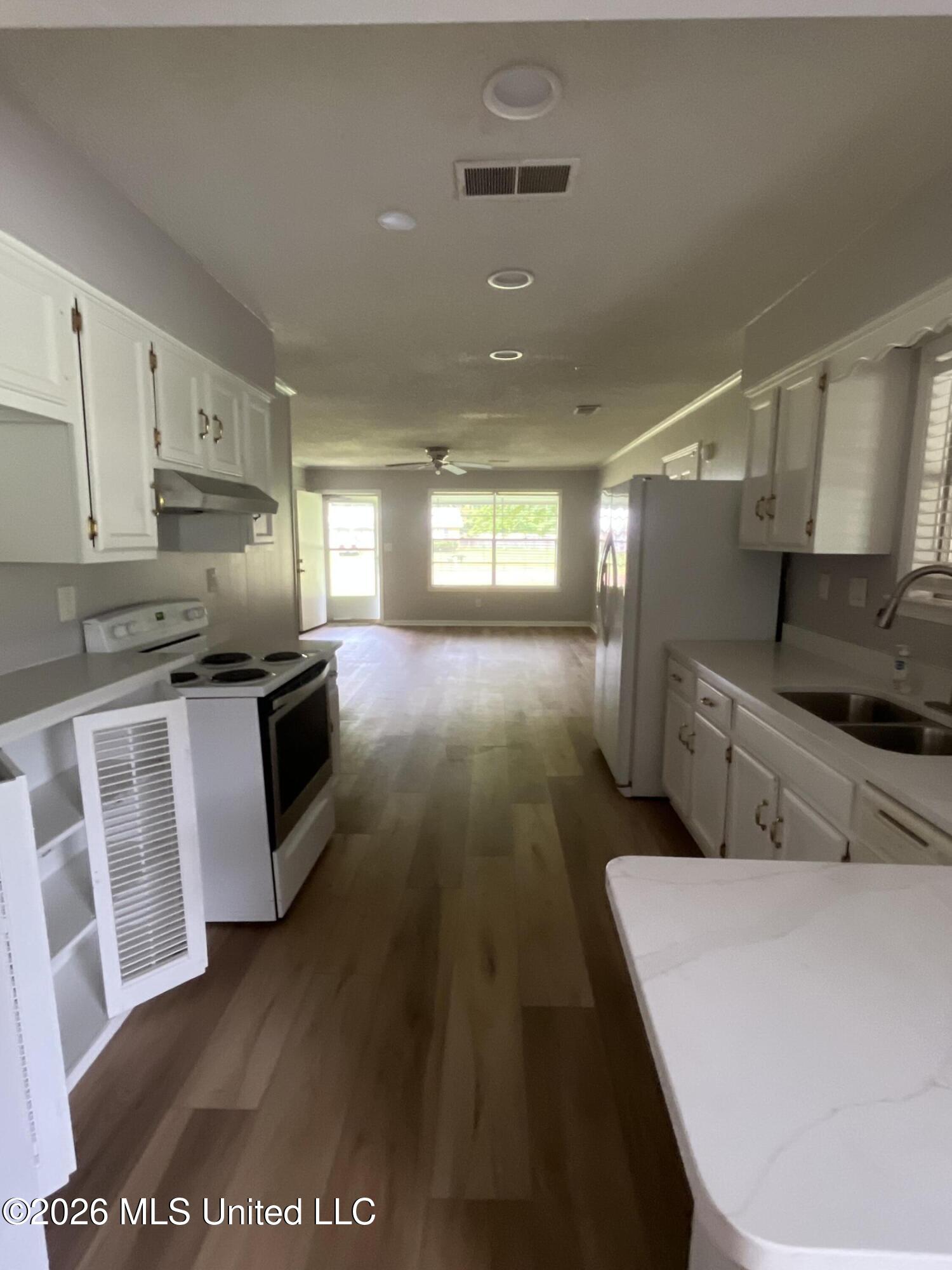 99 Crestfield Road Coldwater, MS 38618 - Photo 6 of 22 IMG_1714