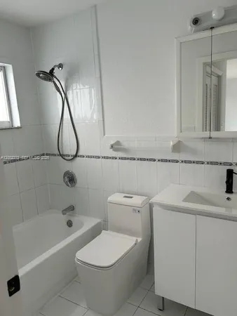 $3,500 | 3165 Southwest 26th Street, Unit 2, Miami, FL 33133