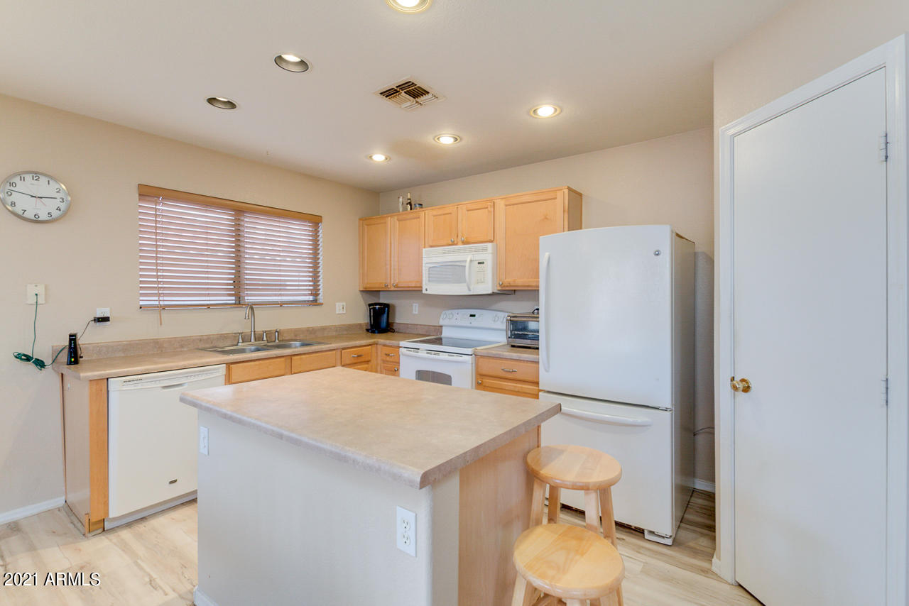 3496 South Chaparral Road Apache Junction, AZ 85119 - Photo 12 of 32 12-Chaparral