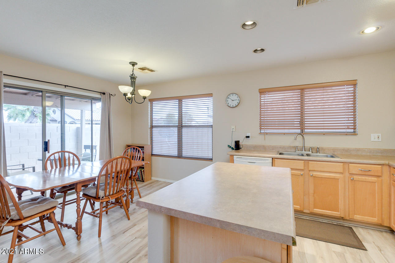 3496 South Chaparral Road Apache Junction, AZ 85119 - Photo 13 of 32 13-Chaparral