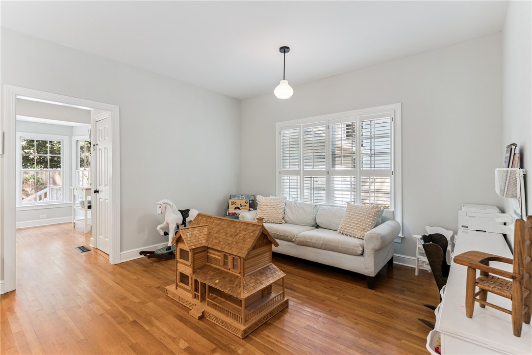 112 Rosemont Street St. Simons Island, GA 31522 - Photo 12 of 39 Dining/Den Area