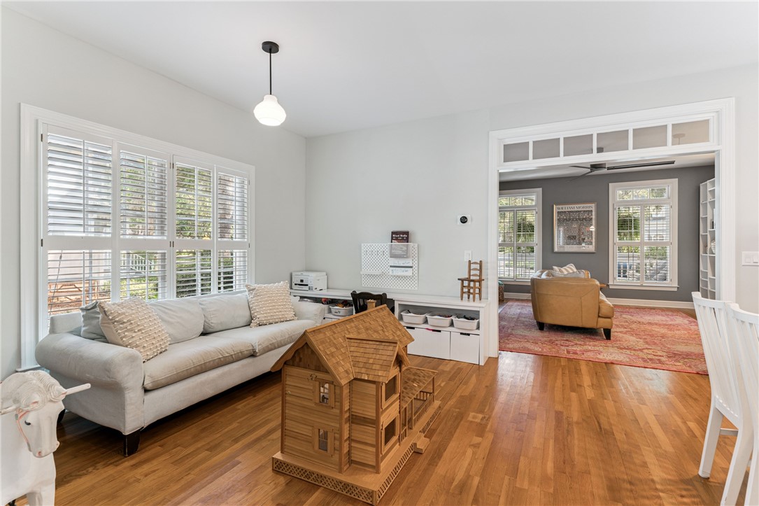 112 Rosemont Street St. Simons Island, GA 31522 - Photo 13 of 39 Dining/Den Area