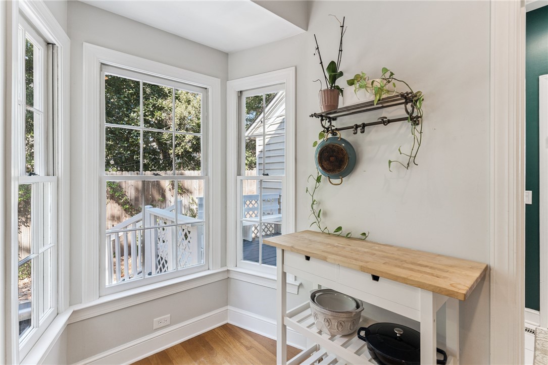 112 Rosemont Street St. Simons Island, GA 31522 - Photo 17 of 39 Kitchen