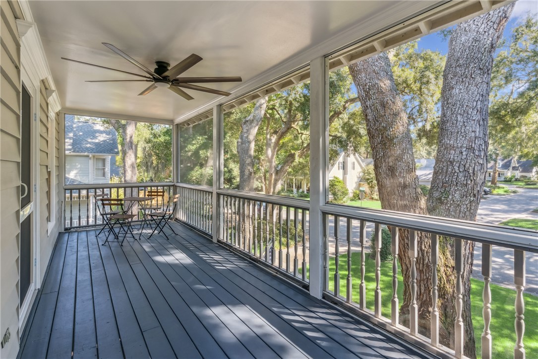 112 Rosemont Street St. Simons Island, GA 31522 - Photo 22 of 39 Primary Suite screen in porch!
