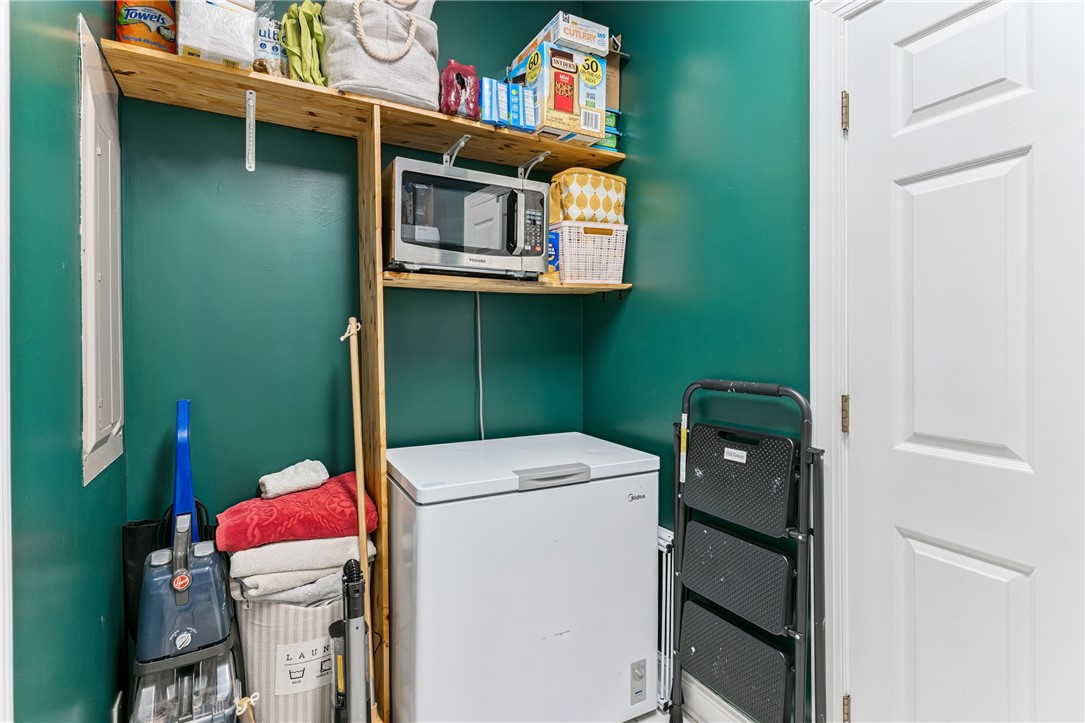 112 Rosemont Street St. Simons Island, GA 31522 - Photo 30 of 39 Laundry utility area