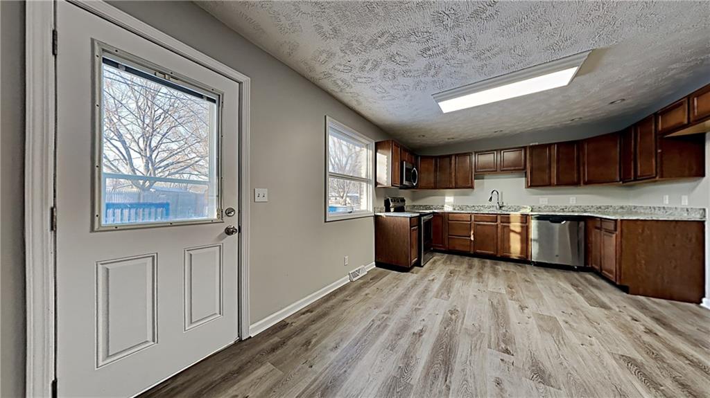 6078 Manning Road Indianapolis, IN 46228 - Photo 5 of 14 Gallery Image 5