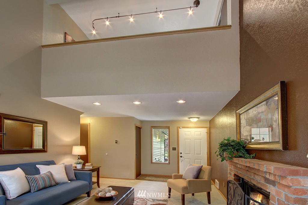 1719 170th Place Southeast, Unit A Bothell, WA 98012 - Photo 3 of 20 Gallery Image 3