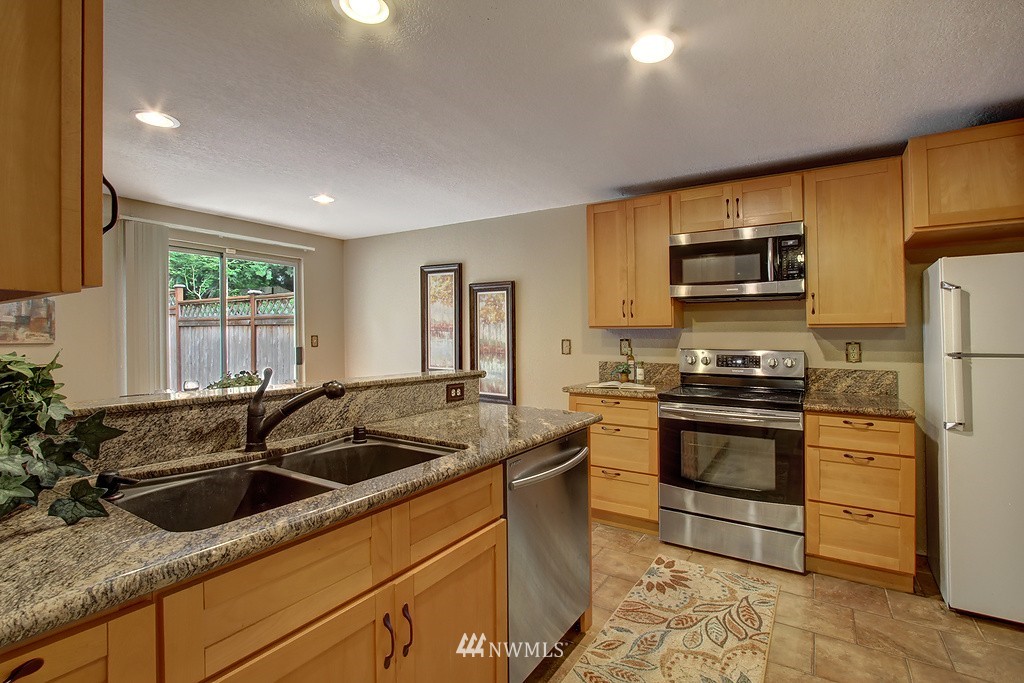 1719 170th Place Southeast, Unit A Bothell, WA 98012 - Photo 7 of 20 Gallery Image 7
