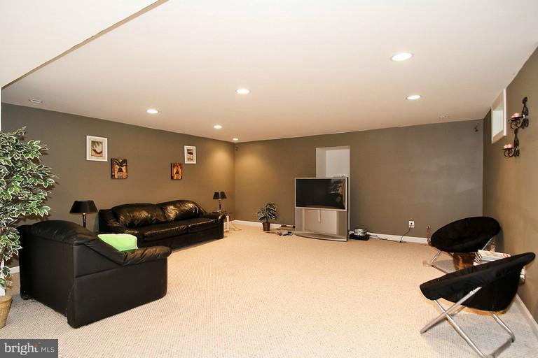 18612 Thundercloud Road Boyds, MD 20841 - Photo 23 of 24 Recreation Room / Home Theatre Room