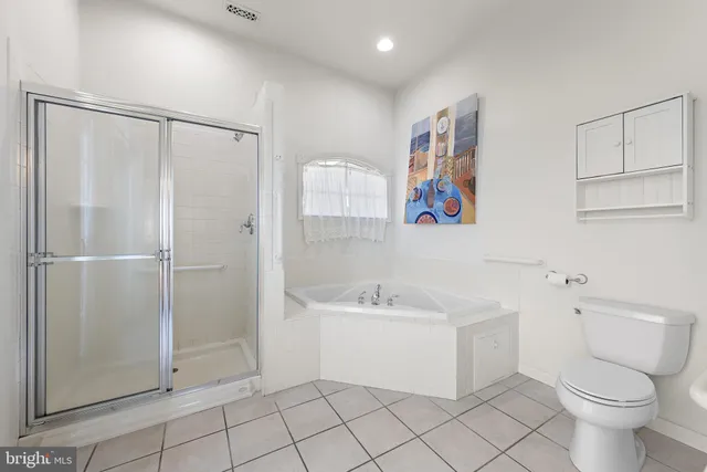 $3,899,000 | 813 Ocean Avenue, Surf City, NJ 08008