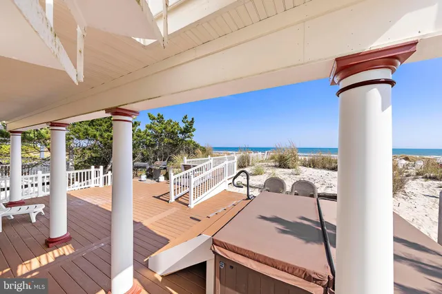 $3,899,000 | 813 Ocean Avenue, Surf City, NJ 08008