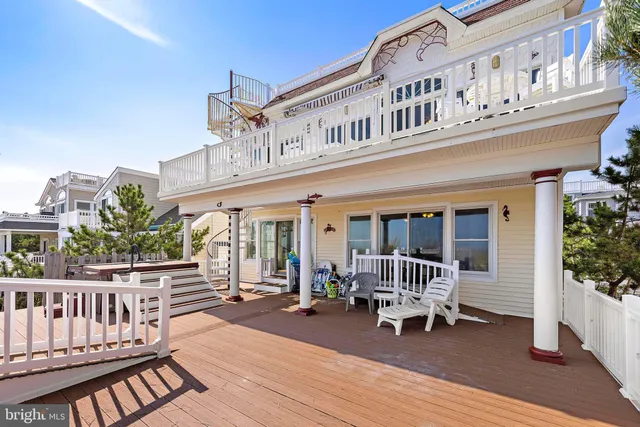 $3,899,000 | 813 Ocean Avenue, Surf City, NJ 08008