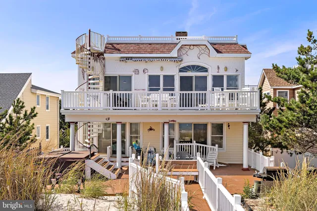 $3,899,000 | 813 Ocean Avenue, Surf City, NJ 08008