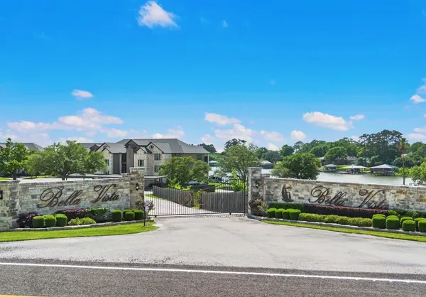 $425,000 | 2112 Fm 3186, Unit C4, Onalaska, TX 77360