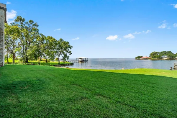 $425,000 | 2112 Fm 3186, Unit C4, Onalaska, TX 77360