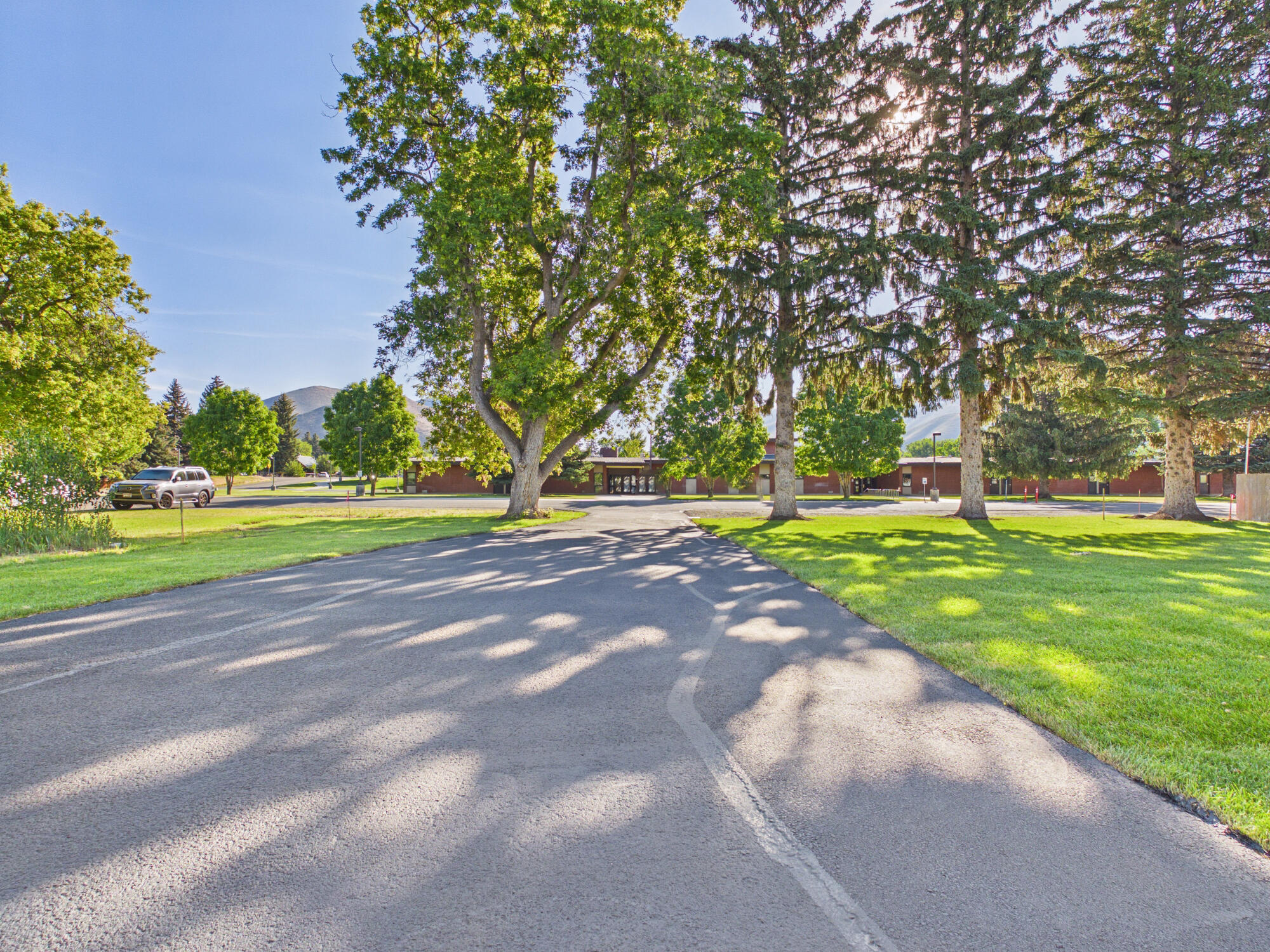 515 South 1st Avenue Hailey, ID 83333 - Photo 4 of 9 Driveway to S 1st Ave