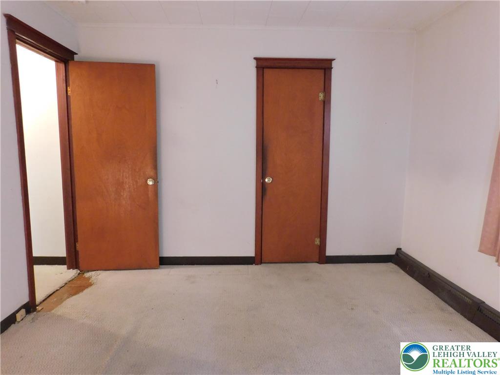 1037 Maple Street Bethlehem, PA 18018 - Photo 17 of 24