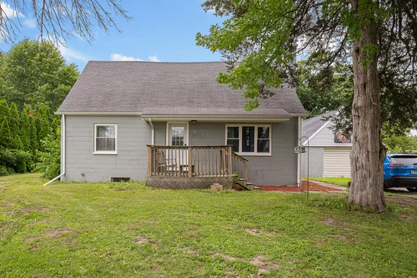 $176,000 | 1606 Coyne Center Road, Milan, IL 61264