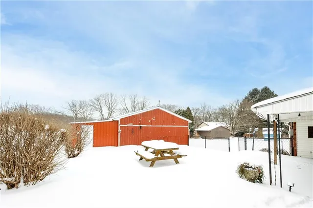 $288,000 | 820 Greenville Road, Mercer, PA 16137