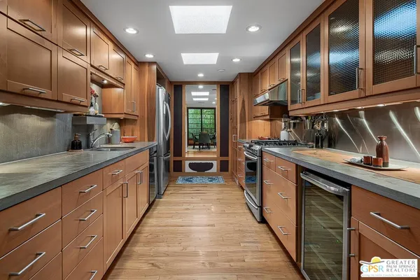 $750,000 | 465 North Calle Rolph, Palm Springs, CA 92262