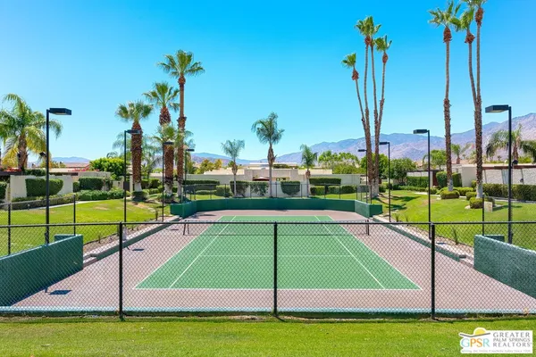 $750,000 | 465 North Calle Rolph, Palm Springs, CA 92262