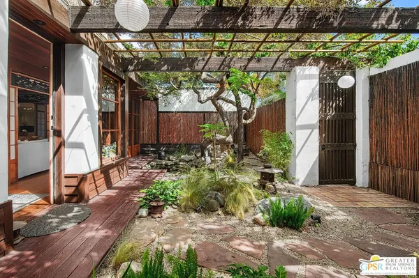 $750,000 | 465 North Calle Rolph, Palm Springs, CA 92262