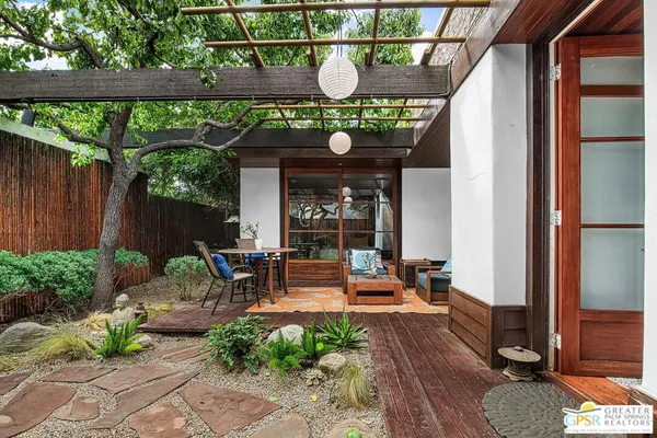$750,000 | 465 North Calle Rolph, Palm Springs, CA 92262