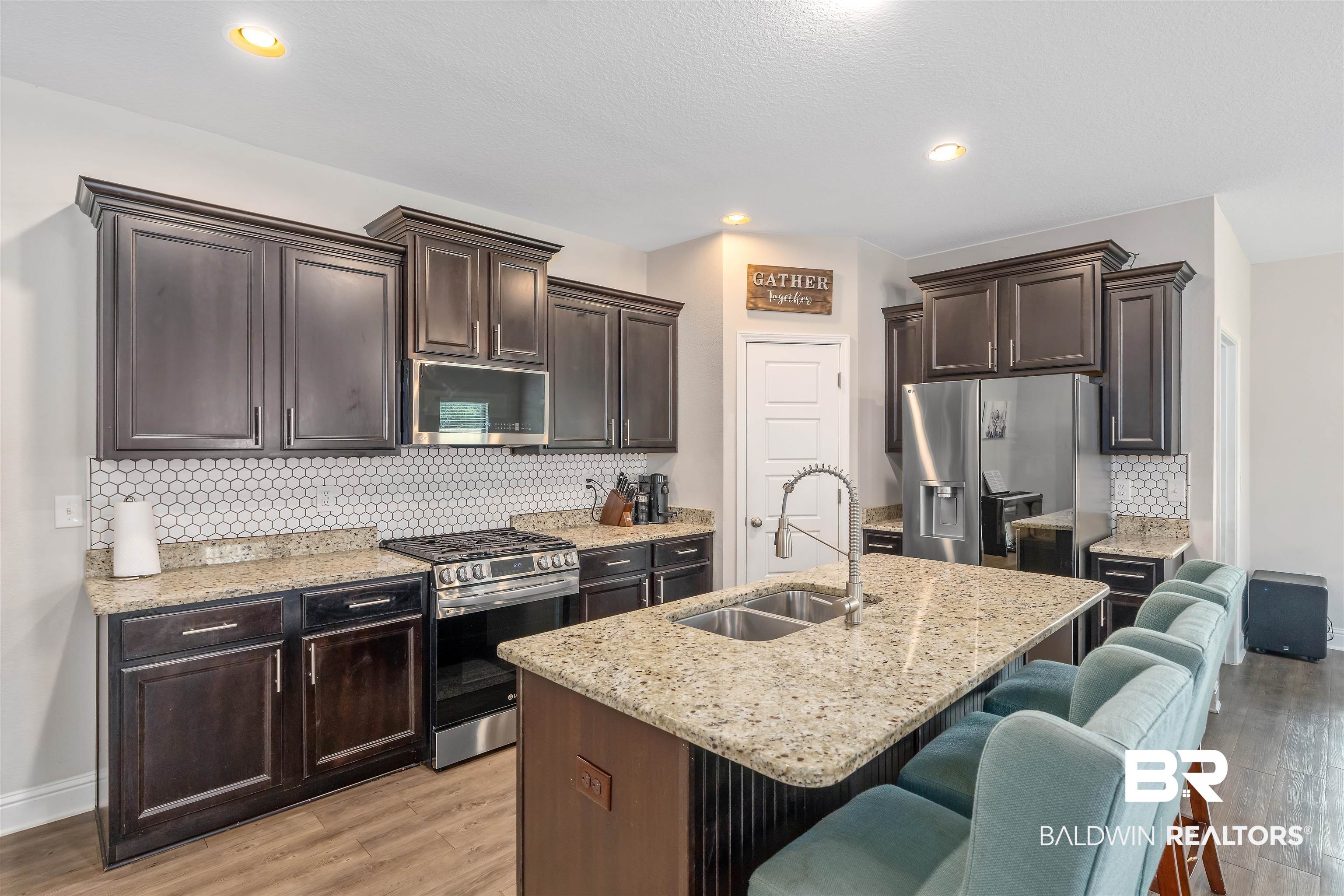 12738 Chickadee Lane Daphne, AL 36527 - Photo 8 of 30 Kitchen