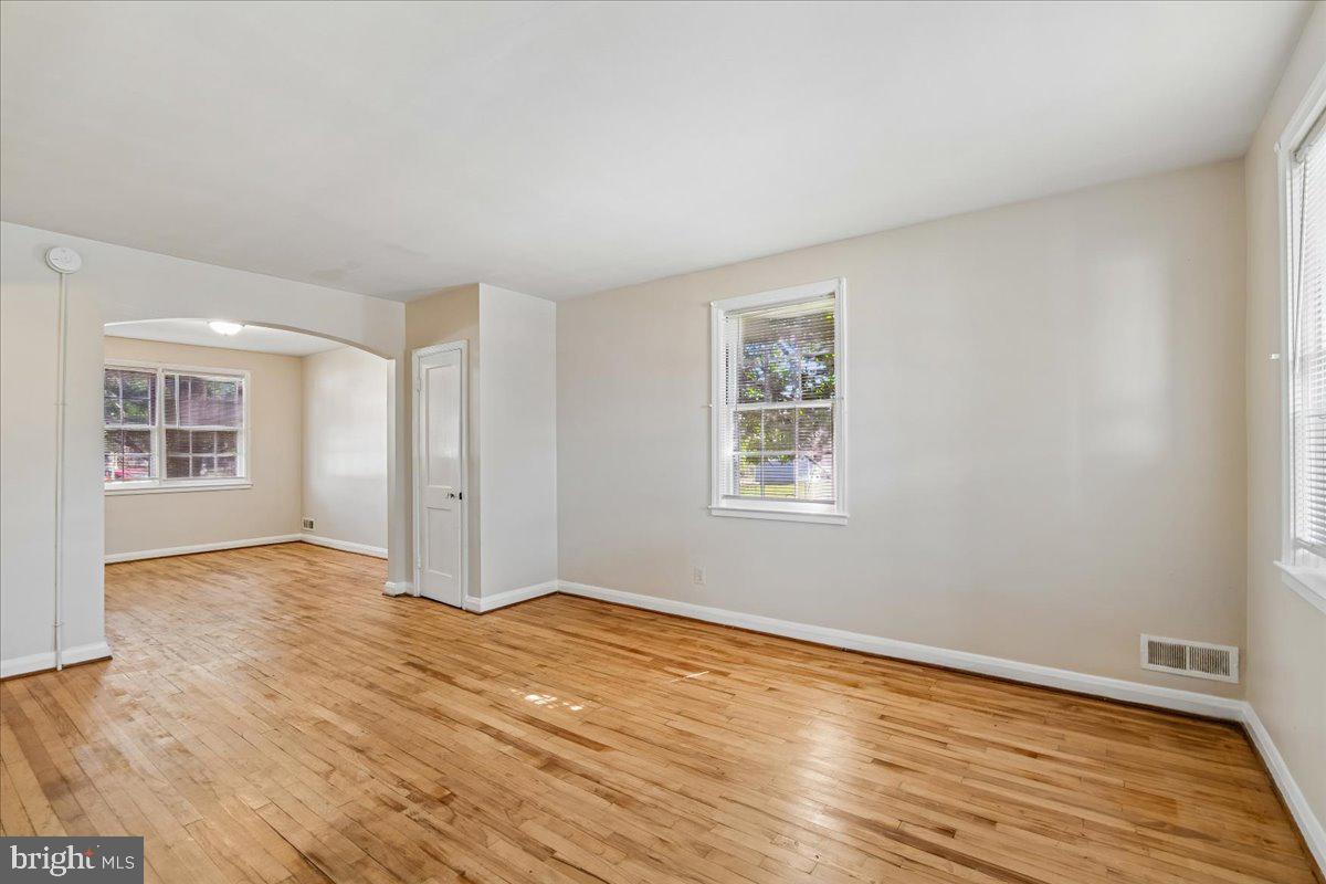 6846 Broening Road Dundalk, MD 21222 - Photo 4 of 20 Gallery Image 4