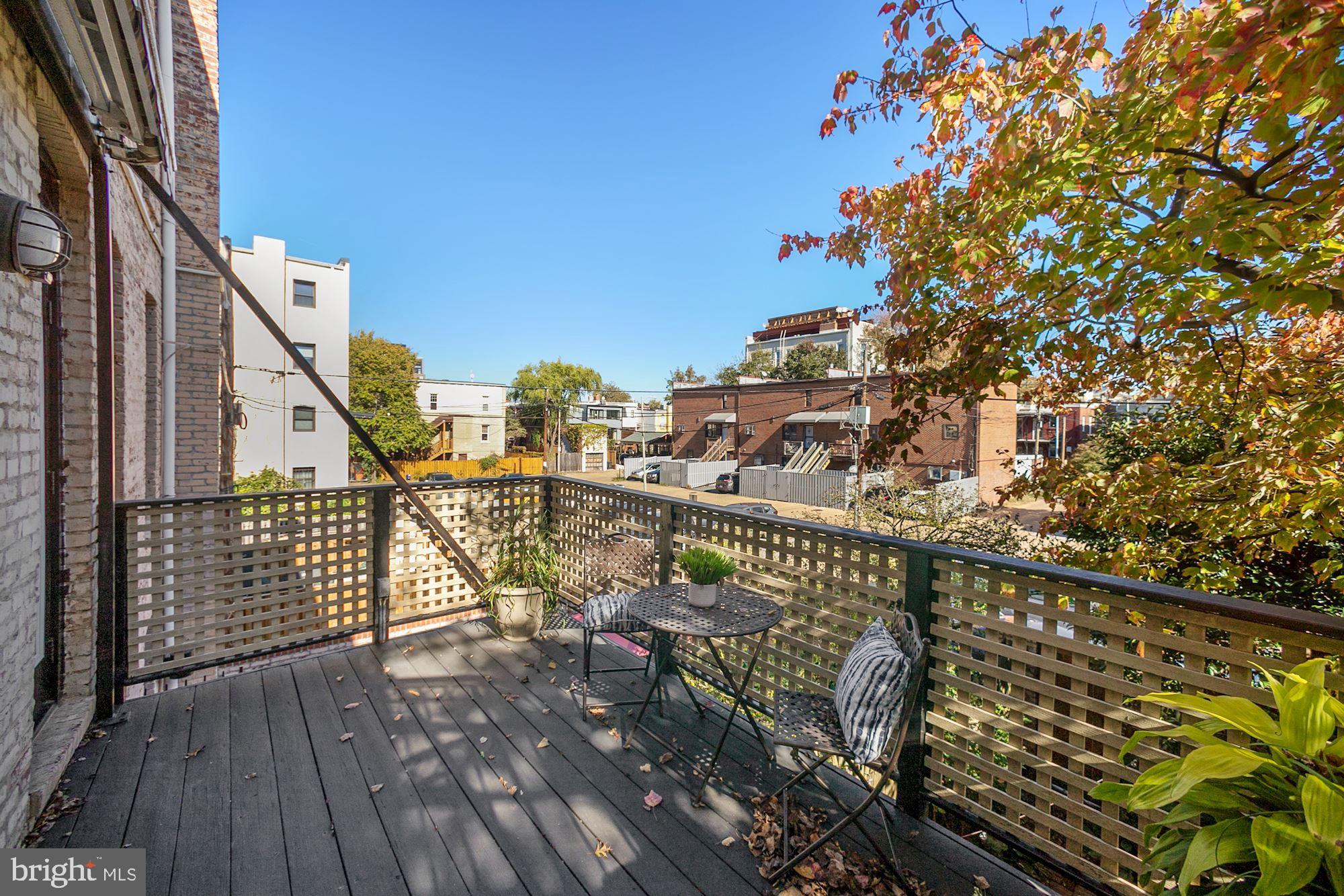 625 3rd Street Northeast, Unit 6 Washington, DC 20002 - Photo 12 of 22 LARGE DECK