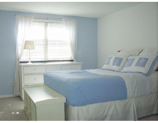 82 Leonard Road, Unit 82 Boxborough, MA 01719 - Photo 5 of 8