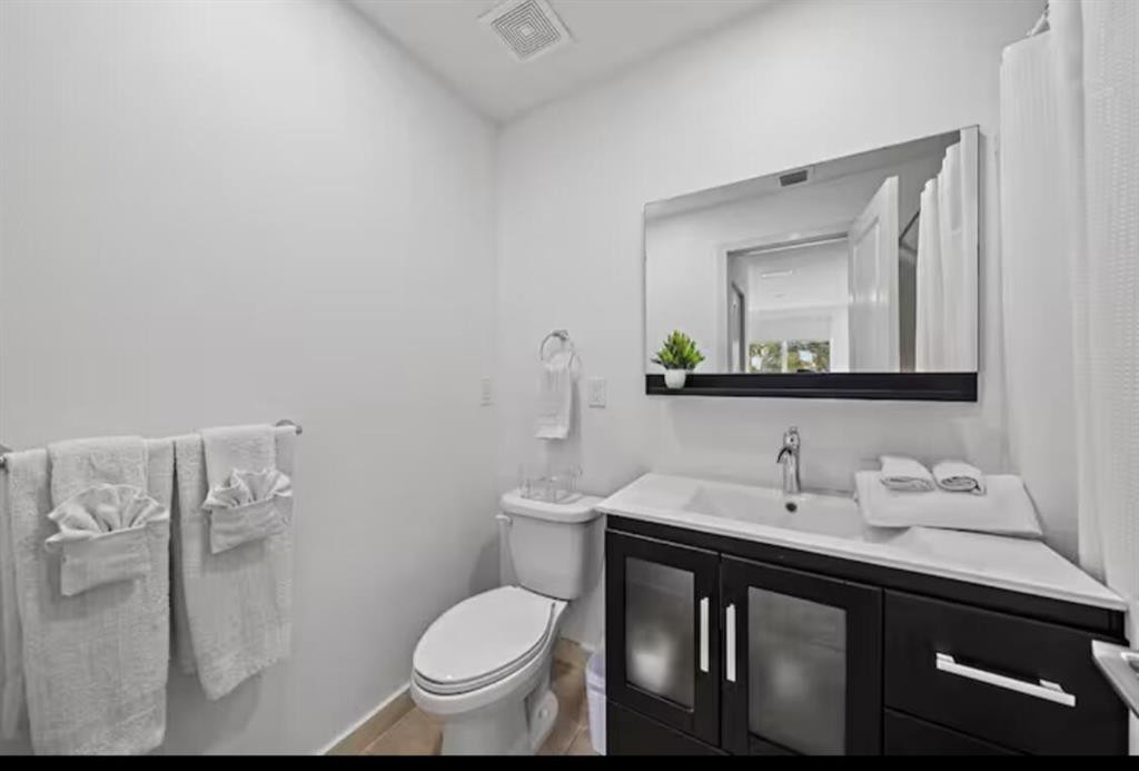 1559 West 26th Court, Unit 3 Riviera Beach, FL 33404 - Photo 11 of 17 Photo 11