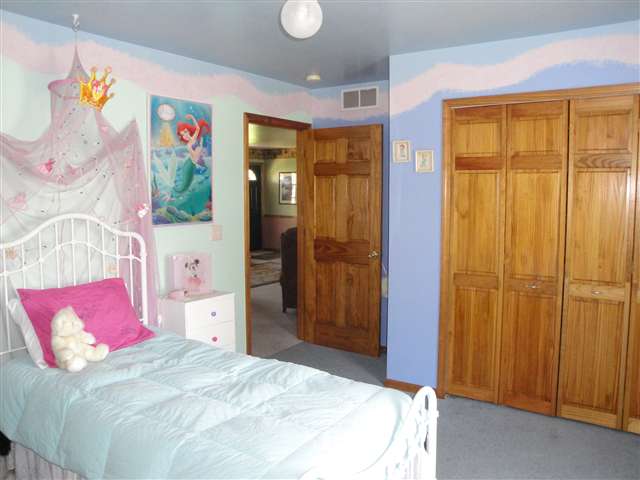 15581 Hough Road Allenton, MI 48002 - Photo 16 of 29 31053072-15.JPG