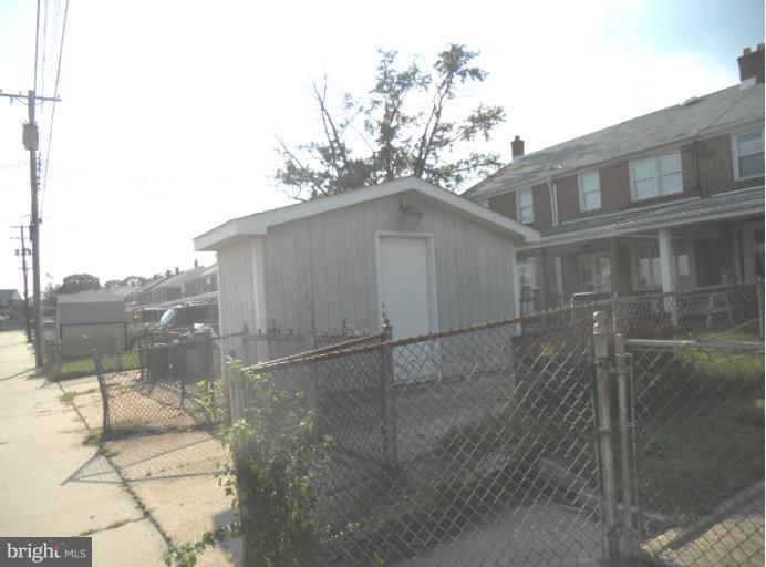 7243 Stratton Way Baltimore, MD 21224 - Photo 11 of 28 Exterior (Rear)