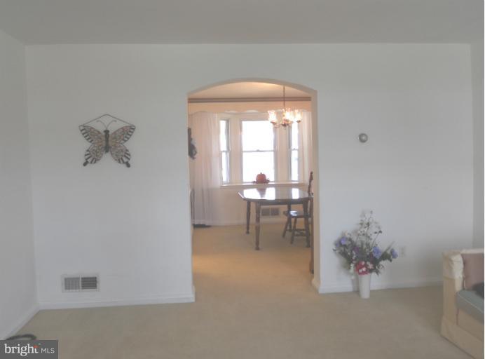 7243 Stratton Way Baltimore, MD 21224 - Photo 4 of 28 Living Room