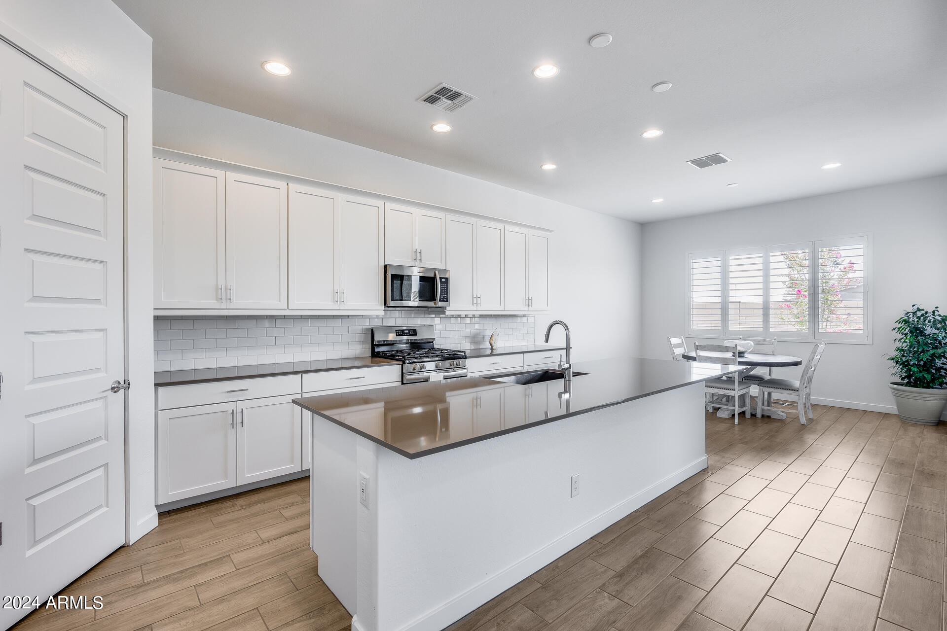 3920 West Summerside Road Laveen, AZ 85339 - Photo 5 of 23 Kitchen