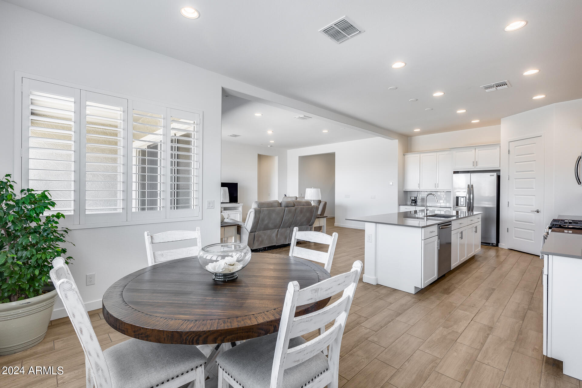 3920 West Summerside Road Laveen, AZ 85339 - Photo 8 of 23 Dining