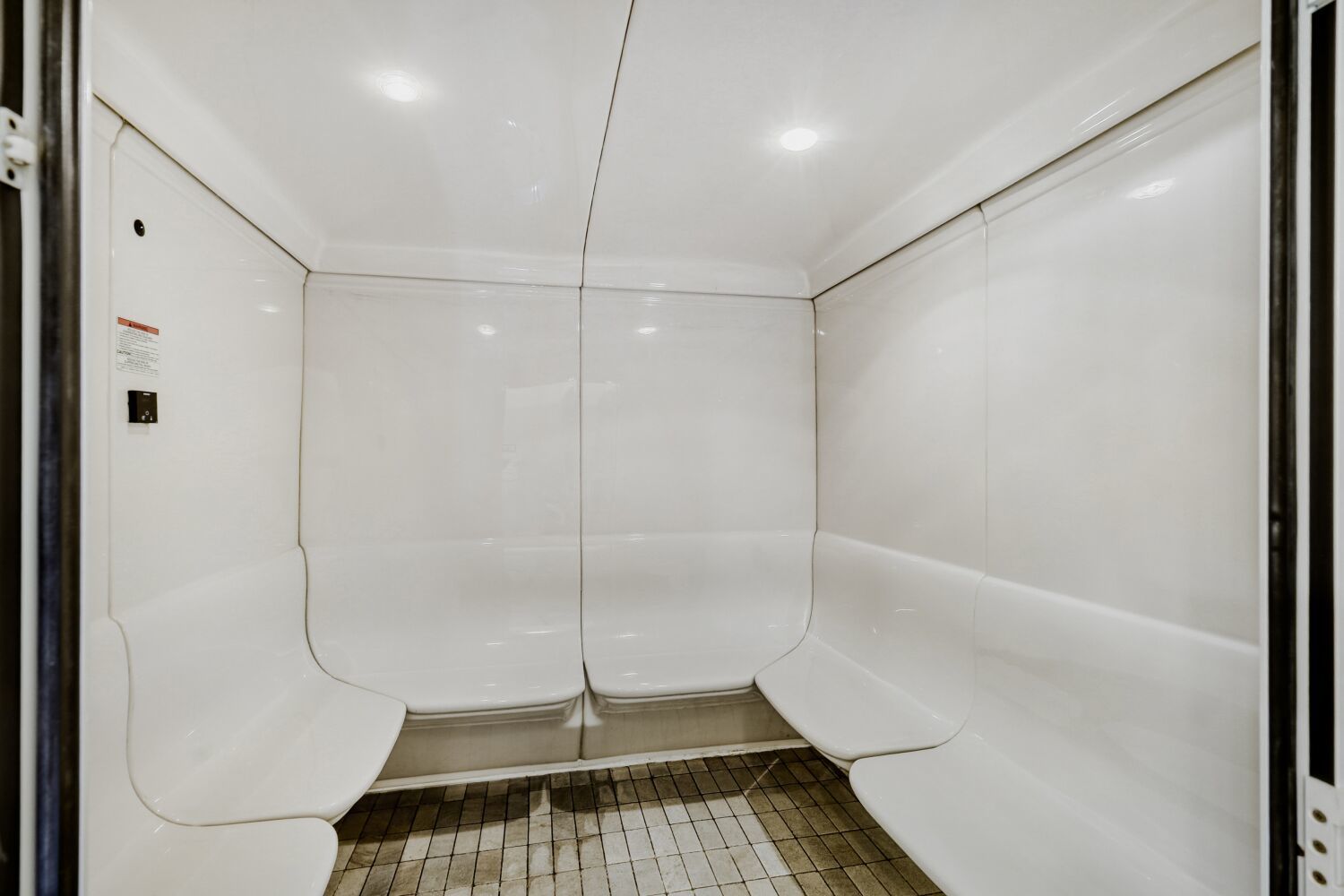 611 South Wells Street, Unit 2304 Chicago, IL 60607 - Photo 14 of 20 a bathroom with a shower