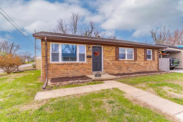 $209,900 | 1000 North Fairlawn Avenue, Evansville, IN 47711