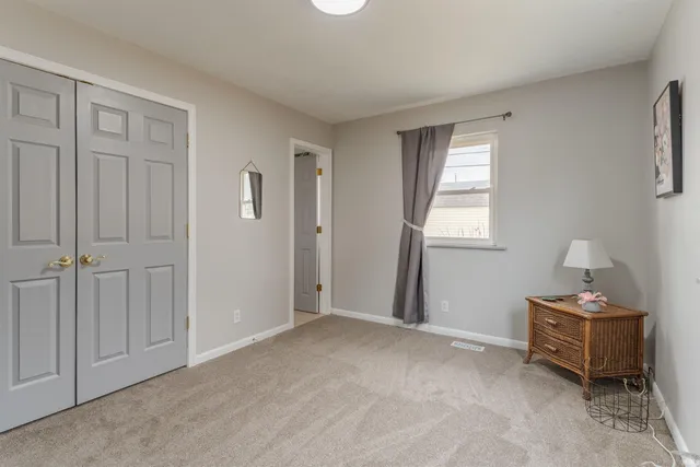 $209,900 | 1000 North Fairlawn Avenue, Evansville, IN 47711