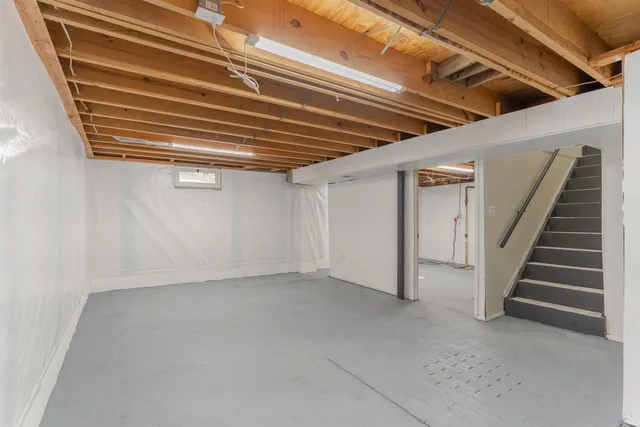 $209,900 | 1000 North Fairlawn Avenue, Evansville, IN 47711