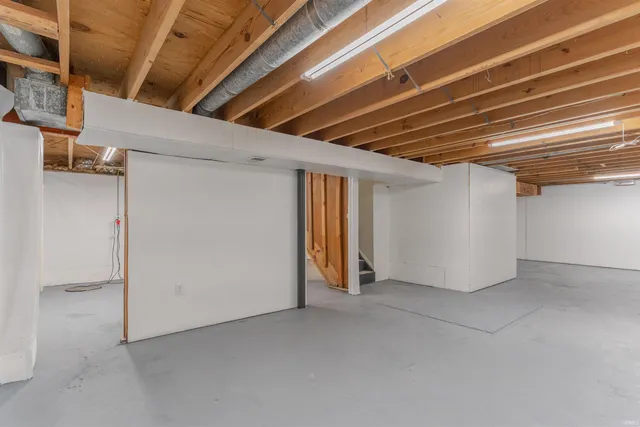 $209,900 | 1000 North Fairlawn Avenue, Evansville, IN 47711