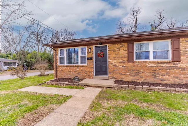 $209,900 | 1000 North Fairlawn Avenue, Evansville, IN 47711